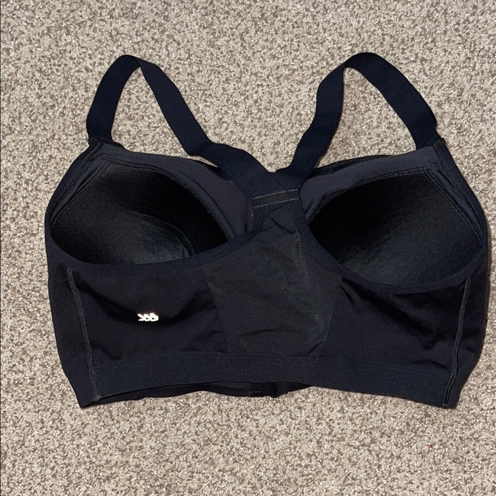 NWOT Zippered Black Sports Bra - Picture 3 of 4